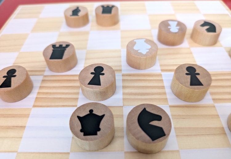 Ein Bild, das Brettspiel, Hallensportarten, Tabletopspiel, Spiele enthält. KI-generierte Inhalte können fehlerhaft sein.