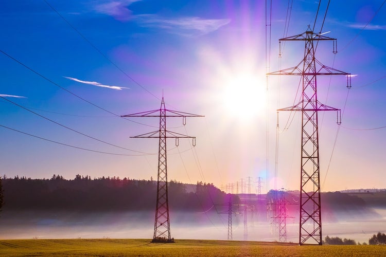 Ein Bild, das Gebäude, Turm, Himmel, Mast enthält. KI-generierte Inhalte können fehlerhaft sein.
