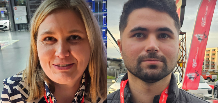 Ein Bild, das Menschliches Gesicht, Person, Kleidung, Lächeln enthält. KI-generierte Inhalte können fehlerhaft sein.