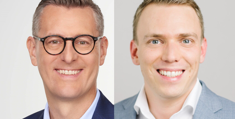 Ein Bild, das Menschliches Gesicht, Person, Lächeln, Mann enthält. KI-generierte Inhalte können fehlerhaft sein.