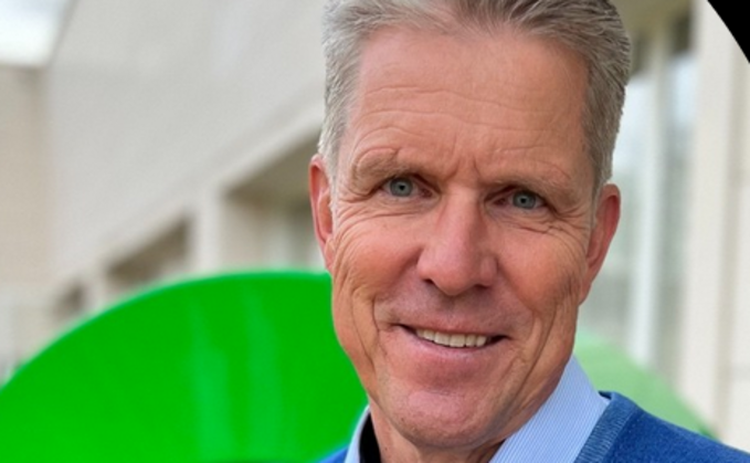 Von blau zu grün: SAP-Partnermanger Christian Mehrtens wird Sage-Chef Zentraleuropa.